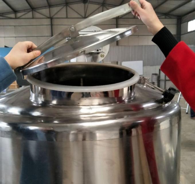 El tanque de enfriamiento del acero inoxidable, tipo de refrigeración modificado para requisitos particulares de la vertical de la máquina de la leche
